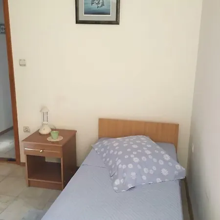 Apartman Ema *