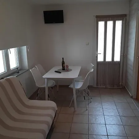 Ema Tribunj (Sibenik-Knin)